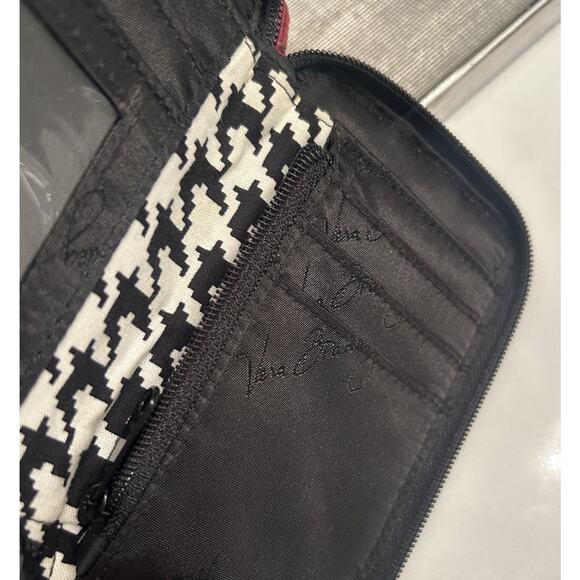 Vera Bradley Carry it All Wristlet Deco Daisy (Retired Pattern) - Picture 8 of 13